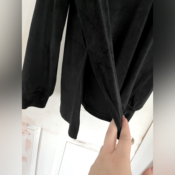 Michael Kors Open Shoulder Top - Picture 4 of 8